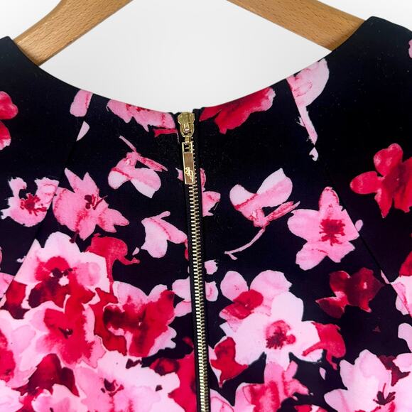 Eliza J NWT Women's Short Sleeve Shift Dress Size 4P Black Pink Floral Scuba - Picture 9 of 13